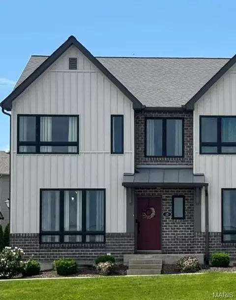 13 Aubrey Pl, Saint Charles, MO 63303