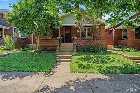 6112 Newport Ave, Saint Louis, MO 63116