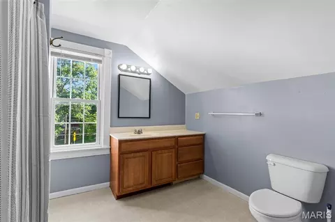 Bath - 305 Macarthur St, Washington, MO 63090 photo 2 of 3