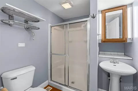Bath - 305 Macarthur St, Washington, MO 63090 photo 1 of 3
