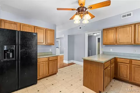 Kitchen - 305 Macarthur St, Washington, MO 63090 photo 2 of 3