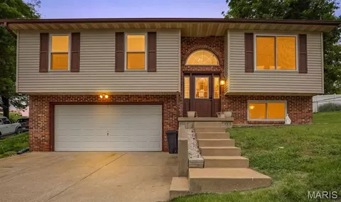 1402 Crystal Heights Rd, Crystal City, MO 63019