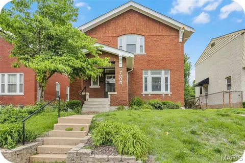 7005 Pershing Ave, University City, MO 63130