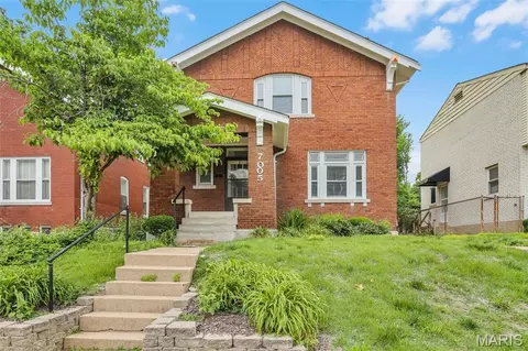 7005 Pershing Ave, University City, MO 63130