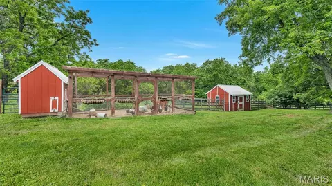 Exterior - 4945 Fox Bridge Rd, Wildwood, MO 63069 photo 8 of 20