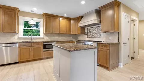 Kitchen - 4945 Fox Bridge Rd, Wildwood, MO 63069 photo 2 of 5
