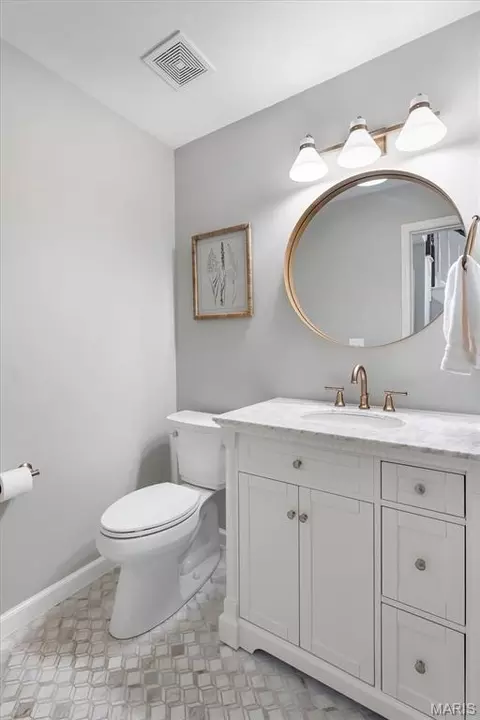 Bath - 735 Legends View Dr, Eureka, MO 63025 photo 1 of 4