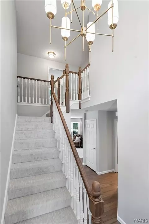 Entry Way - 735 Legends View Dr, Eureka, MO 63025 photo 4 of 5