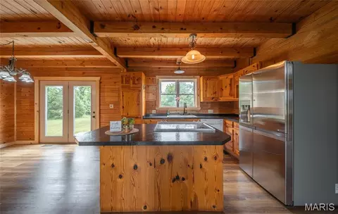 Kitchen - 13563 Gildea Rd, Belgrade, MO 63622 photo 2 of 3