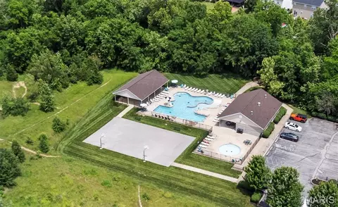 Exterior - 992 Tilestone Dr, O'fallon, MO 63366 photo 6 of 7