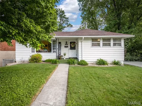 1113 Mcpherson Ave, Alton, IL 62002