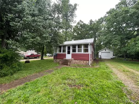 567 N Lakeshore Dr, Bismarck, MO 63624