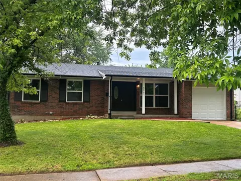 6841 Thurston Ave, Berkeley, MO 63134