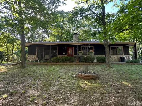 7957 County Line Rd, Robertsville, MO 63072