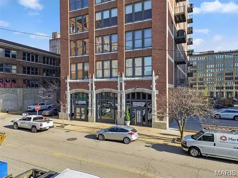 1627 Locust St #706, Saint Louis, MO 63103