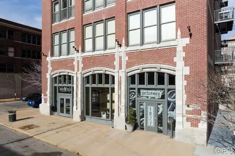 1627 Locust St #706, Saint Louis, MO 63103