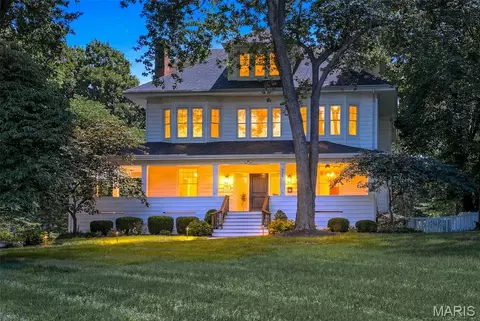 320 S Gore Ave, Saint Louis, MO 63119