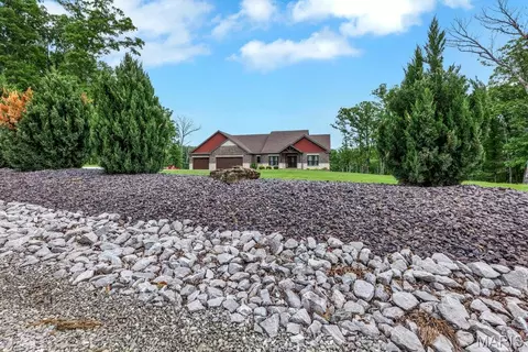 Exterior - 339 Lohman Holw, Warrenton, MO 63383 photo 16 of 17