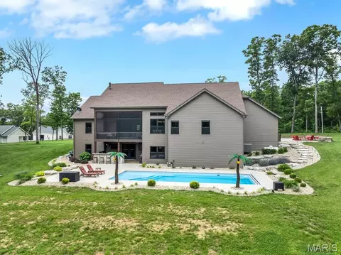 Exterior - 339 Lohman Holw, Warrenton, MO 63383 photo 10 of 17