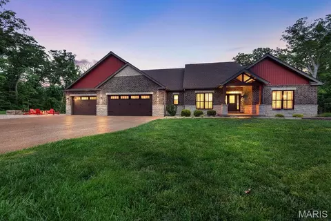 Exterior - 339 Lohman Holw, Warrenton, MO 63383 photo 14 of 17