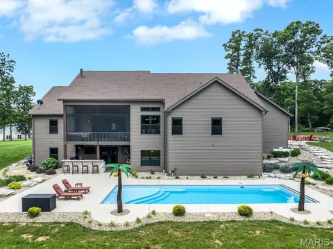 Exterior - 339 Lohman Holw, Warrenton, MO 63383 photo 2 of 17
