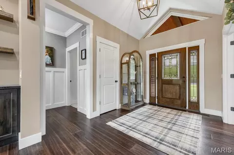 Entry Way - 339 Lohman Holw, Warrenton, MO 63383 photo 5 of 9