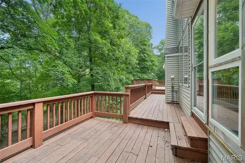Exterior - 161 Stuart Ln, Eureka, MO 63025 photo 7 of 10