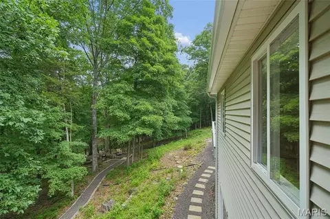 Exterior - 161 Stuart Ln, Eureka, MO 63025 photo 6 of 10