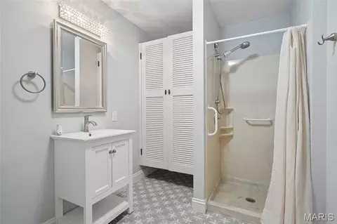 Bath - 161 Stuart Ln, Eureka, MO 63025 photo 7 of 7