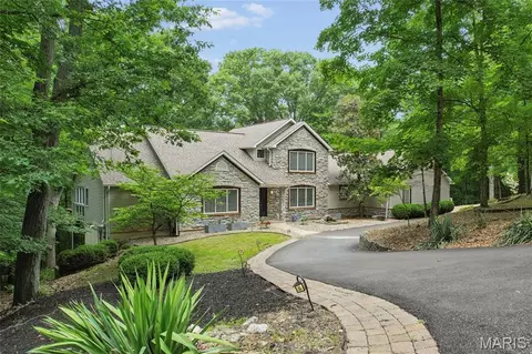 161 Stuart Ln, Eureka, MO 63025