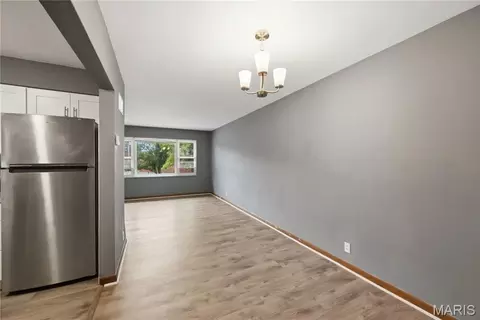 Living - 3236 S Compton Ave, Saint Louis, MO 63118 photo 6 of 6