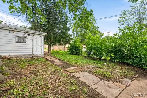 Exterior - 3236 S Compton Ave, Saint Louis, MO 63118 photo 9 of 9