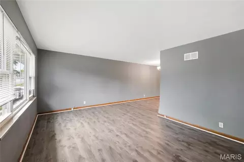Living - 3236 S Compton Ave, Saint Louis, MO 63118 photo 1 of 6