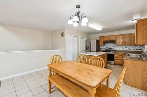 Dining - 1436 Soaring Eagle Dr, O'fallon, MO 63366 photo 1 of 1