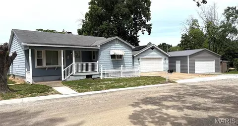 105 Debra Ln, Sparta, IL 62286