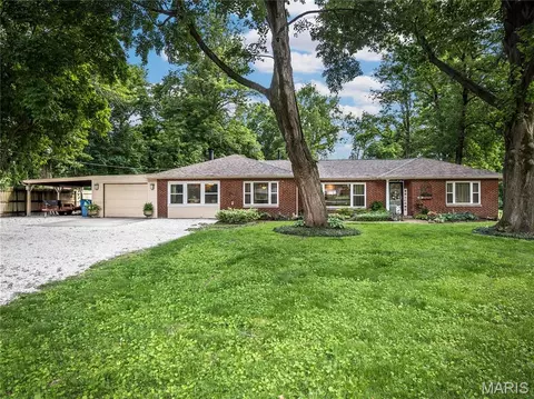 289 W Haller Dr, East Alton, IL 62024