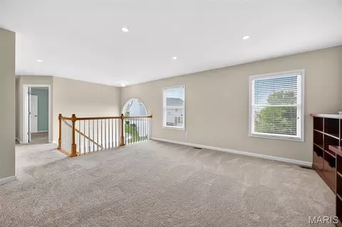 Entry Way - 1306 Avondale Spring Dr, O'fallon, MO 63368 photo 5 of 7