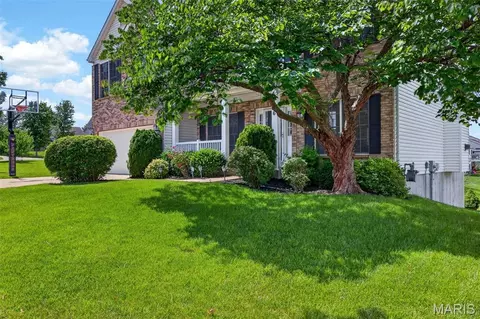 Exterior - 1306 Avondale Spring Dr, O'fallon, MO 63368 photo 2 of 13