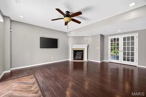 Living - 1306 Avondale Spring Dr, O'fallon, MO 63368 photo 17 of 18