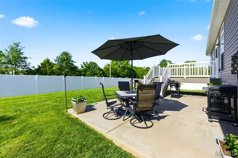 Exterior - 206 Rivermist Ct, O'fallon, MO 63366 photo 4 of 10