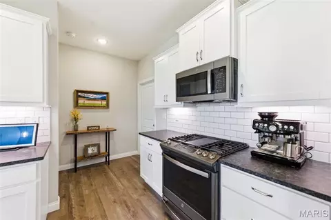 Kitchen - 206 Rivermist Ct, O'fallon, MO 63366 photo 4 of 4