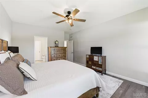 Bedroom - 206 Rivermist Ct, O'fallon, MO 63366 photo 2 of 4