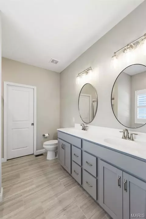 Bath - 206 Rivermist Ct, O'fallon, MO 63366 photo 1 of 4