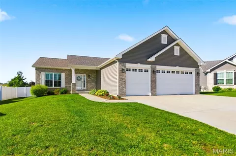 Exterior - 206 Rivermist Ct, O'fallon, MO 63366 photo 9 of 10