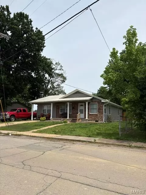 605 High St, Fredericktown, MO 63645