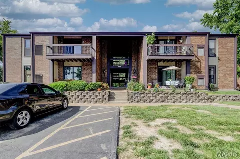 4222 Kay Ln #7, Saint Louis, MO 63123