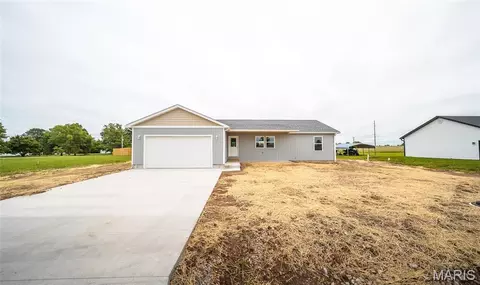 904 Schuenmeyer Rd, Owensville, MO 65066