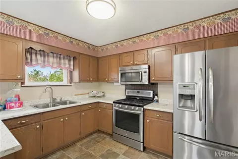 Kitchen - 60863 Highway 21, Ellington, MO 63638 photo 2 of 3