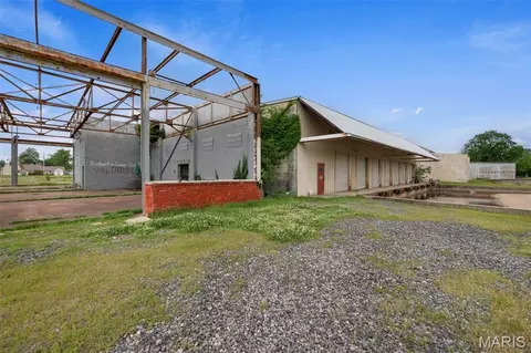 Other - 110 N Main St, Gideon, MO 63848 photo 24 of 31
