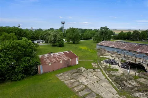 Exterior - 110 N Main St, Gideon, MO 63848 photo 1 of 4